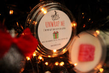 Load image into Gallery viewer, Unwrap Me Wax Melt (Spiced Cranberry & Cinnamon Scent)