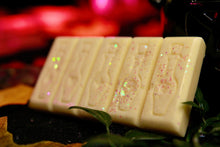 Load image into Gallery viewer, Wicked Spirits Wax Melt Snapbar (Banana scent)