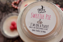 Load image into Gallery viewer, Sweetie Pie Wax Melt (Berry Scent)