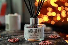 Load image into Gallery viewer, Sweetie Pie (Berry) Reed Diffuser