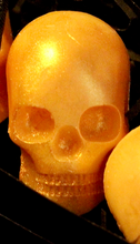 Load image into Gallery viewer, Pumpkin King Wax Melt (Pumpkin Spice Scent) Soy Wax in a 45g Pot or 20g Skulls or Pumpkins.