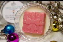 Load image into Gallery viewer, Santa's Little Helper Wax Melt (Sweet Bakery Scent)