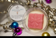Load image into Gallery viewer, Santa's Little Helper Wax Melt (Sweet Bakery Scent)