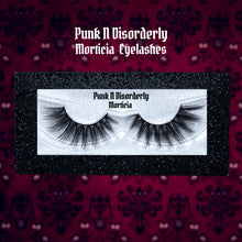Load image into Gallery viewer, Morticia Eyelashes
