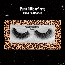 Load image into Gallery viewer, Luna Eyelashes

