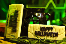 Load image into Gallery viewer, Happy Halloween Wax Melt Snapbar (Lemon Scent)
