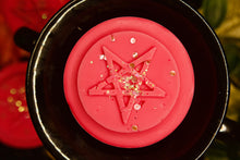 Load image into Gallery viewer, Love &amp; Passion Wax Melt (Rose &amp; Oud Scent)

