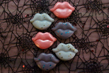 Load image into Gallery viewer, 6 Kiss Wax Melts (3 Different Scents)
