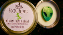 Load image into Gallery viewer, Social Rejects - Bronnie Inspired Wax Melt (Gin &amp; Cucumber Spritz Scent)
