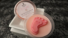 Load image into Gallery viewer, It&#39;s a Girl! Wax Melt (Sweet girly Baby Powder scent)
