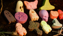 Load image into Gallery viewer, 13 Days of Spookmas Wax Melts (Worth £22)
