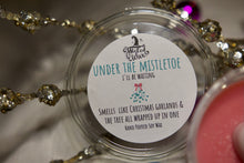 Load image into Gallery viewer, Under The Mistletoe Wax Melt (Christmas Garland Scent)
